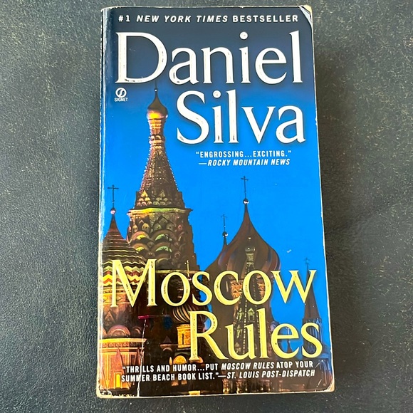 3 Daniel Silva Paperback Novels - Picture 3 of 4